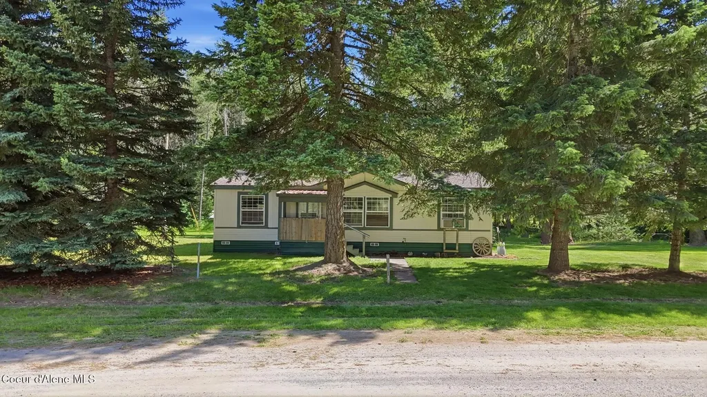 4374 E Timberland Road Athol ID 83801