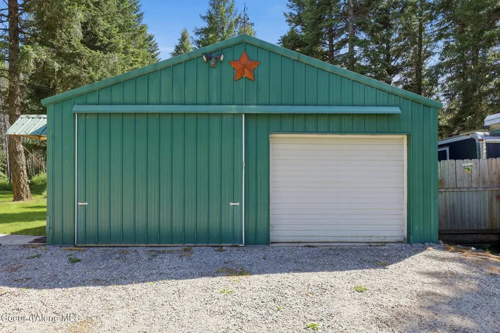 4374 E Timberland Road Athol ID 83801