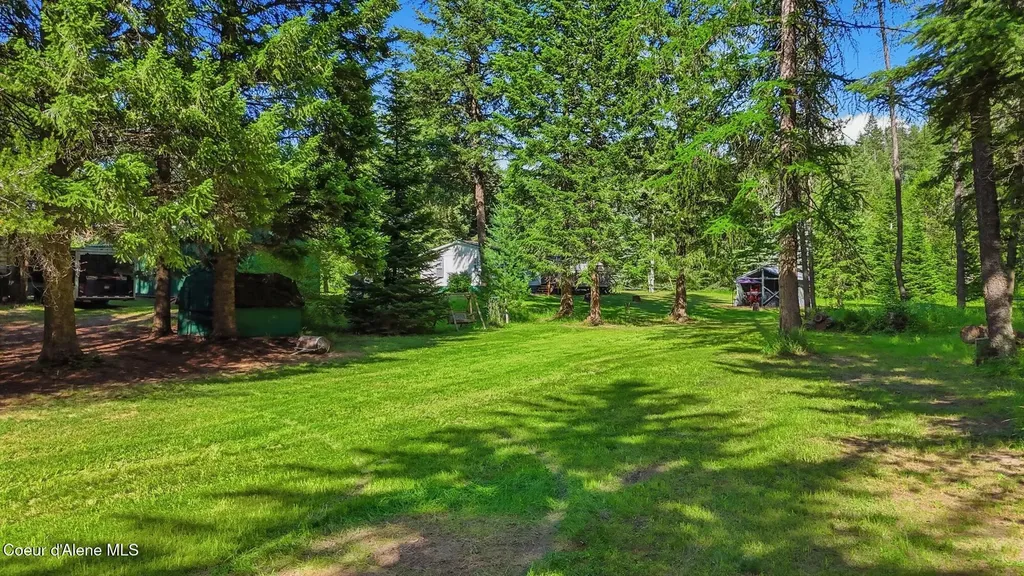 4374 E Timberland Road Athol ID 83801