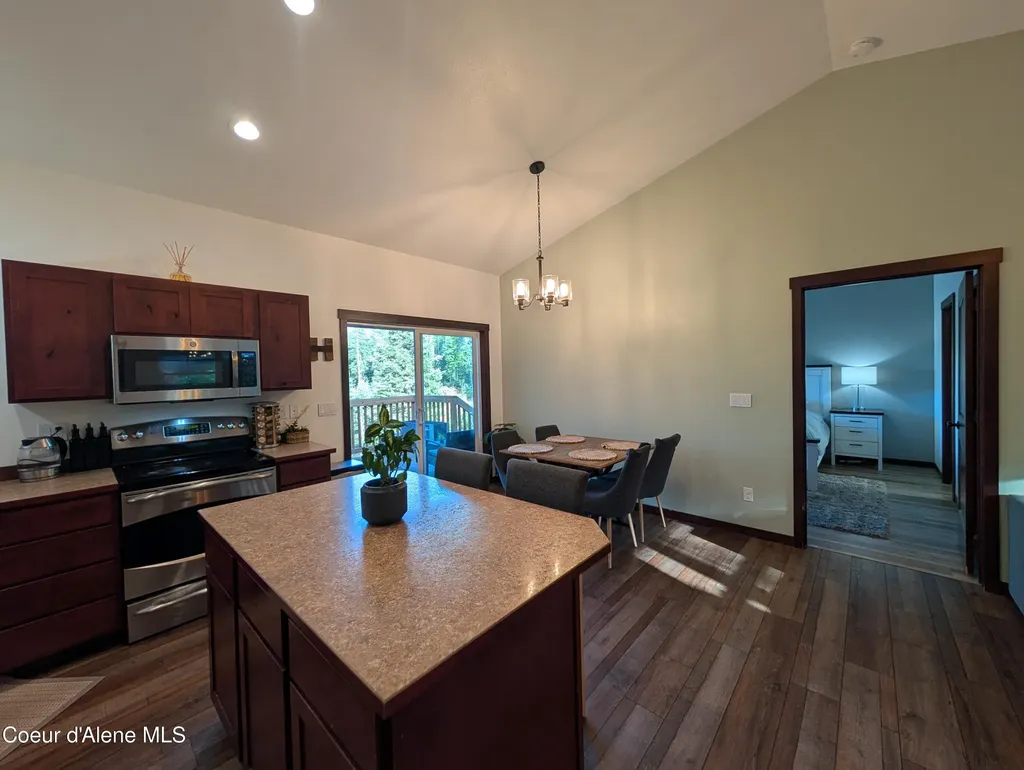18192 W Spuler Lane Hauser ID 83854