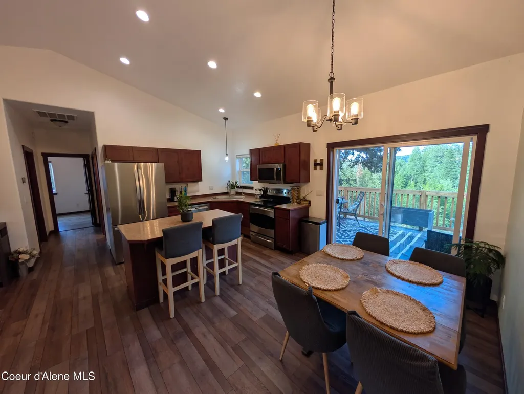18192 W Spuler Lane Hauser ID 83854