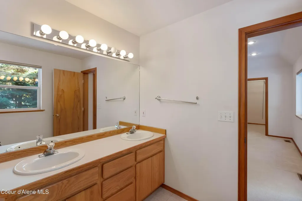 608 Meadowlark Lane Sandpoint ID 83864