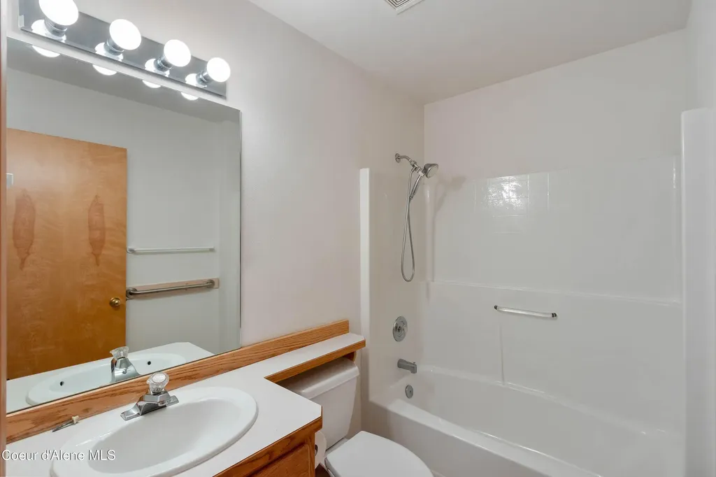 608 Meadowlark Lane Sandpoint ID 83864