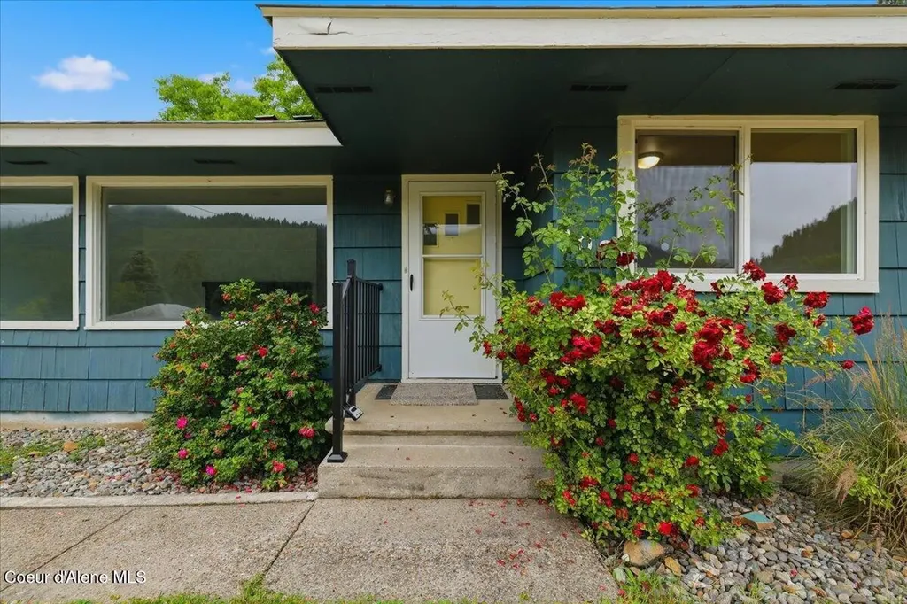 108 W 4th Street Silverton ID 83867