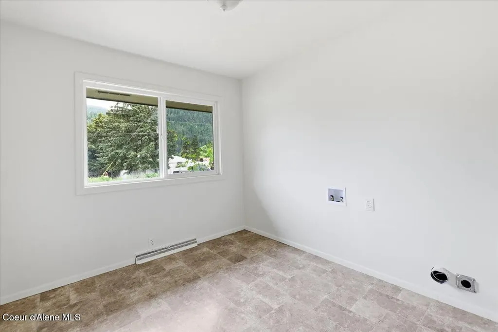108 W 4th Street Silverton ID 83867