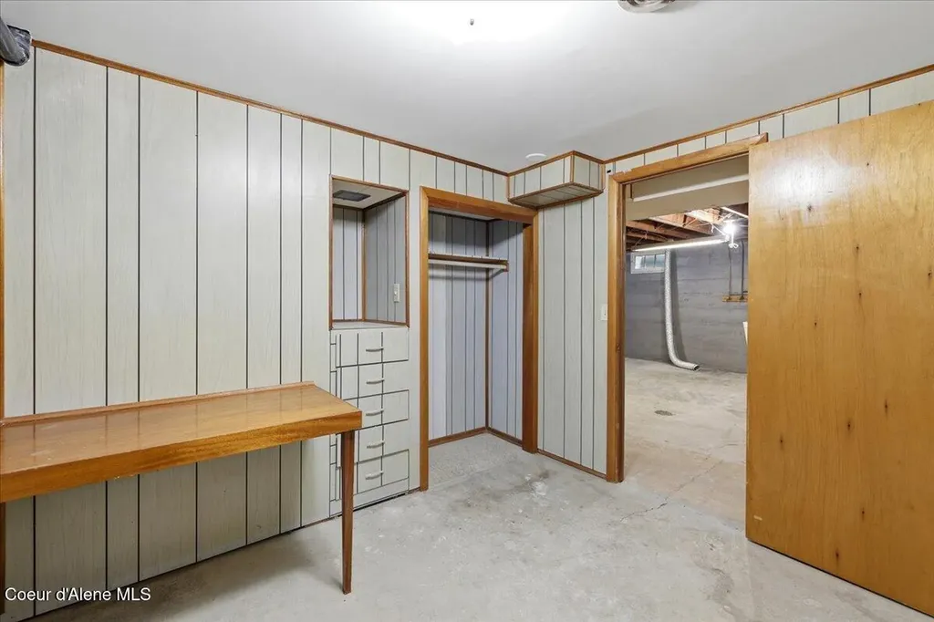 108 W 4th Street Silverton ID 83867