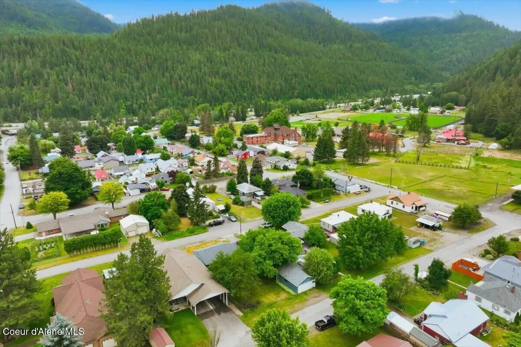 108 W 4th Street Silverton ID 83867
