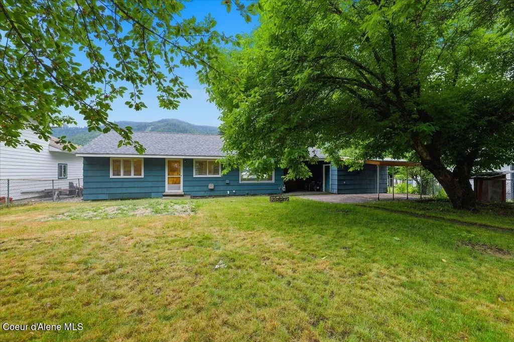 108 W 4th Street Silverton ID 83867