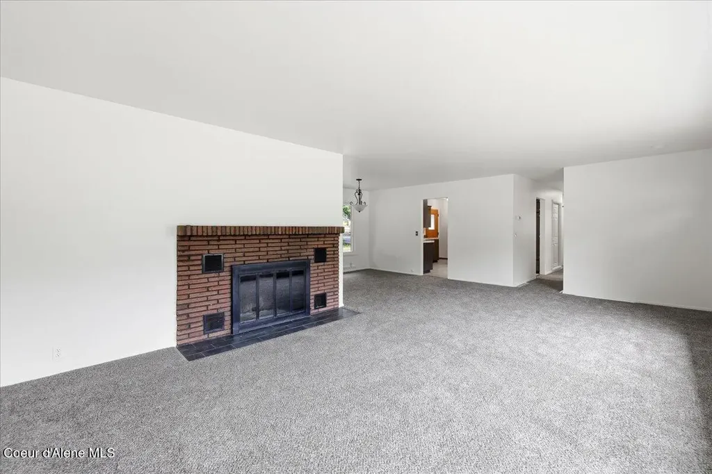 108 W 4th Street Silverton ID 83867