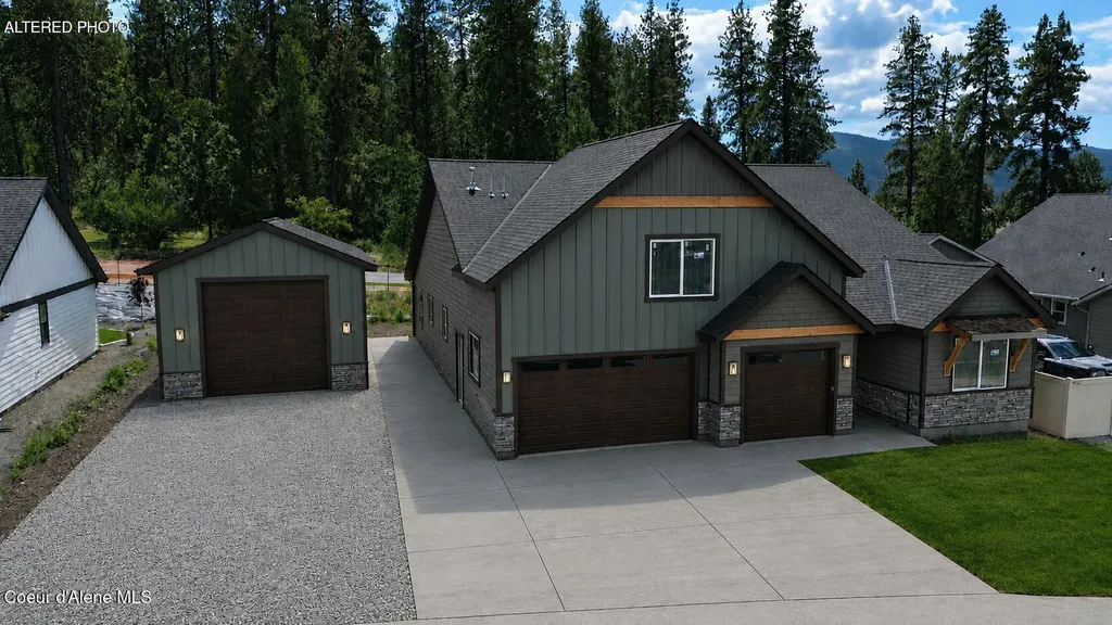 4476 E Savea Lane Post Falls ID 83854