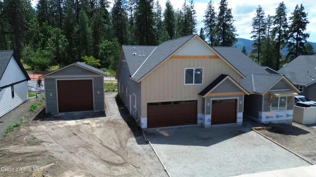 4476 E Savea Lane Post Falls ID 83854