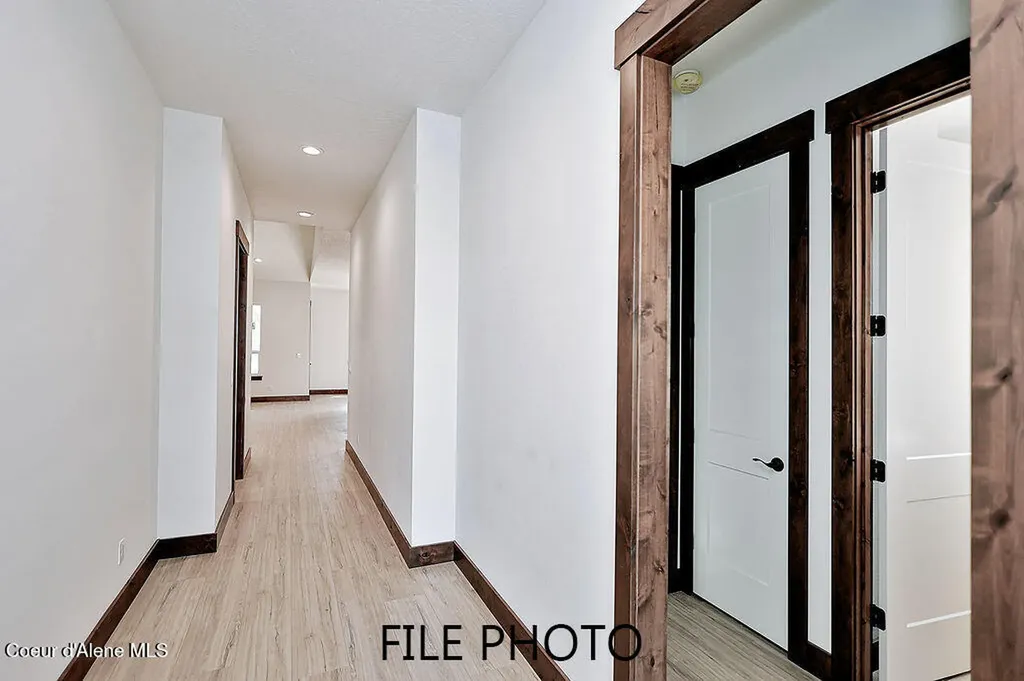 4476 E Savea Lane Post Falls ID 83854