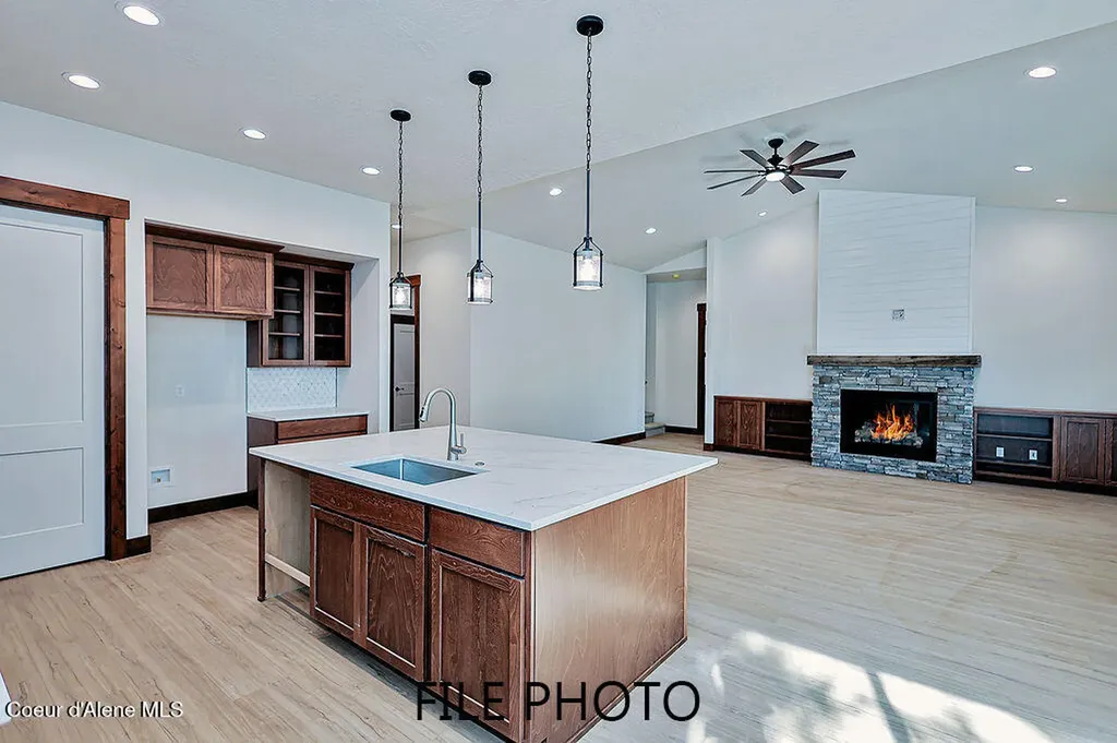4476 E Savea Lane Post Falls ID 83854