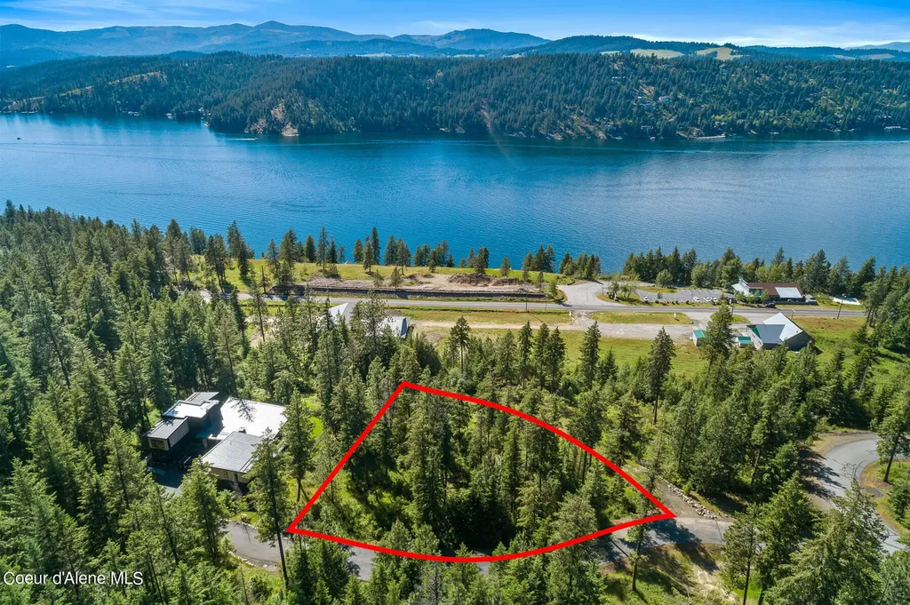 5521 S Longspur Court Harrison ID 83833