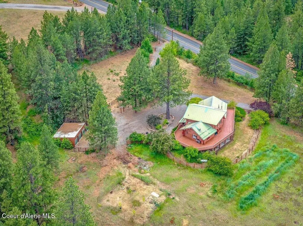 3018 S Signal Point Road Post Falls ID 83854