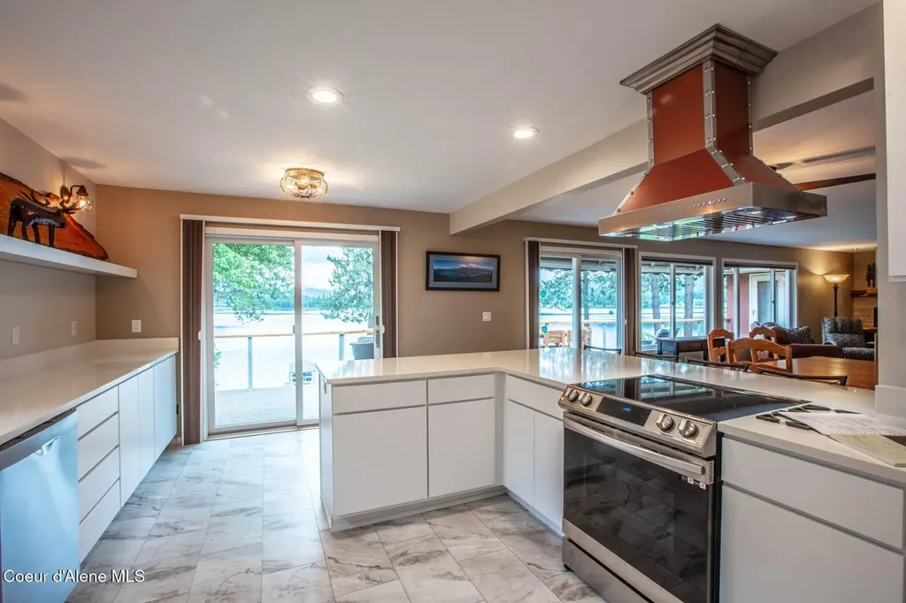 419 Campbell Point Road Laclede ID 83841