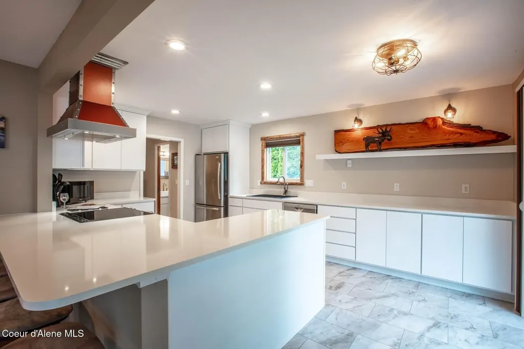 419 Campbell Point Road Laclede ID 83841