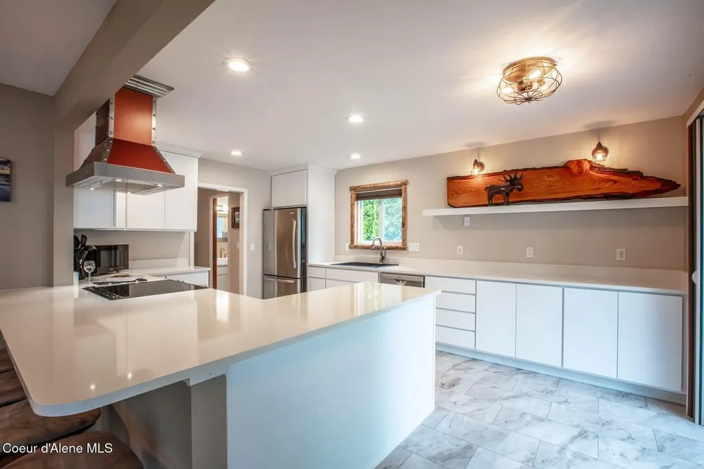 419 Campbell Point Road Laclede ID 83841