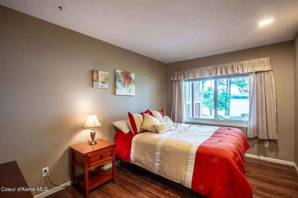 419 Campbell Point Road Laclede ID 83841