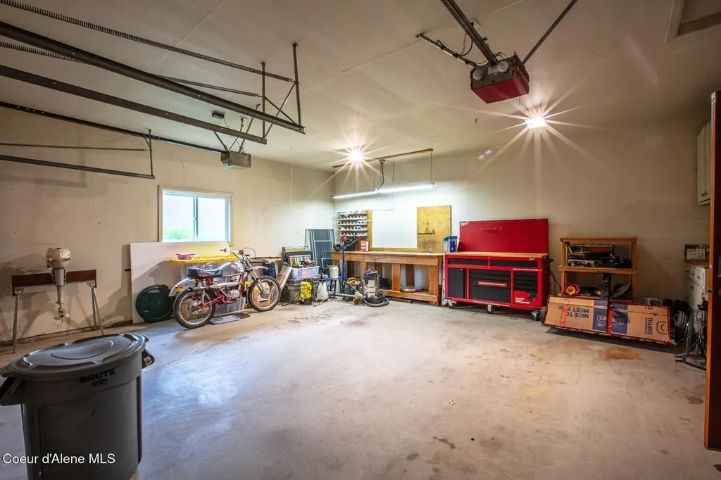 419 Campbell Point Road Laclede ID 83841