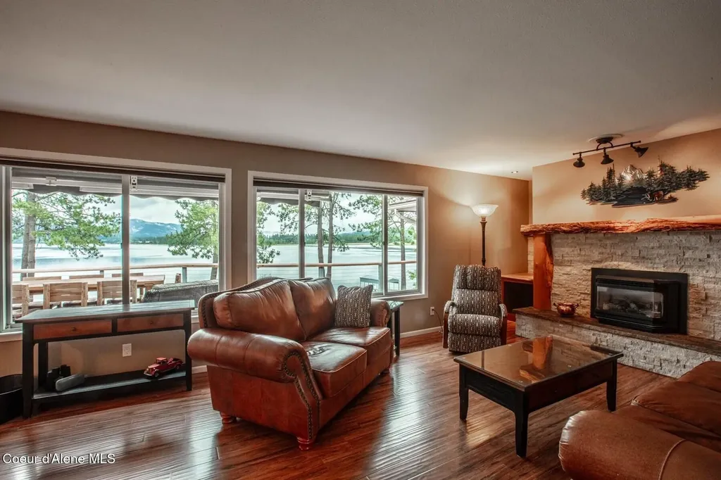419 Campbell Point Road Laclede ID 83841