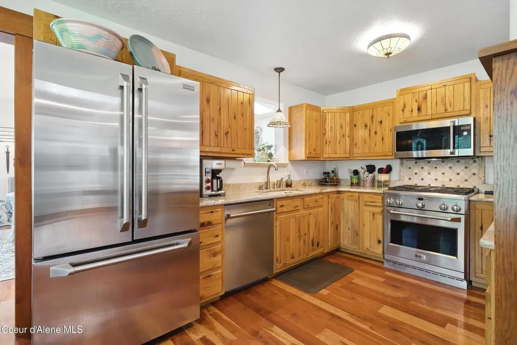 29913 N Red Fish Street Athol ID 83801