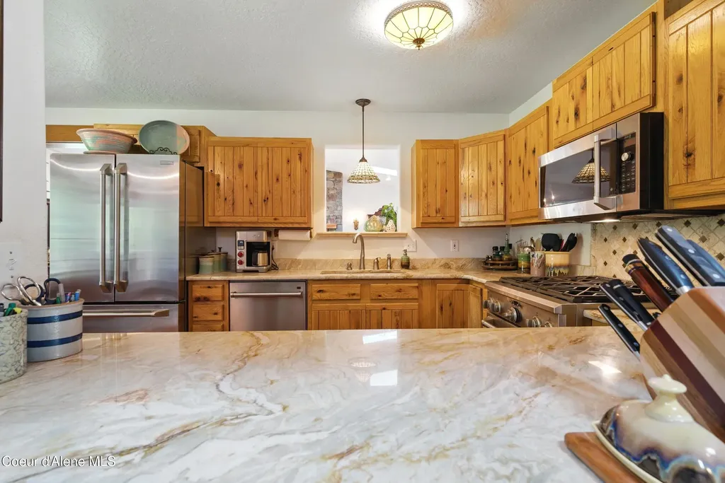 29913 N Red Fish Street Athol ID 83801