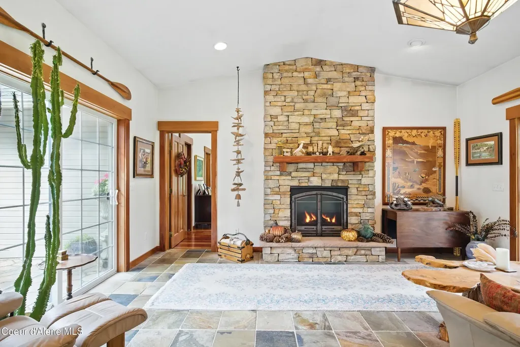 29913 N Red Fish Street Athol ID 83801