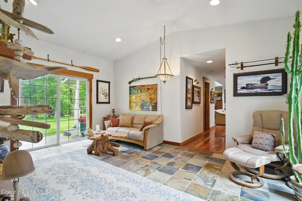 29913 N Red Fish Street Athol ID 83801