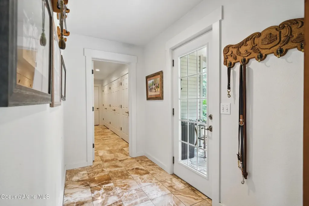 29913 N Red Fish Street Athol ID 83801