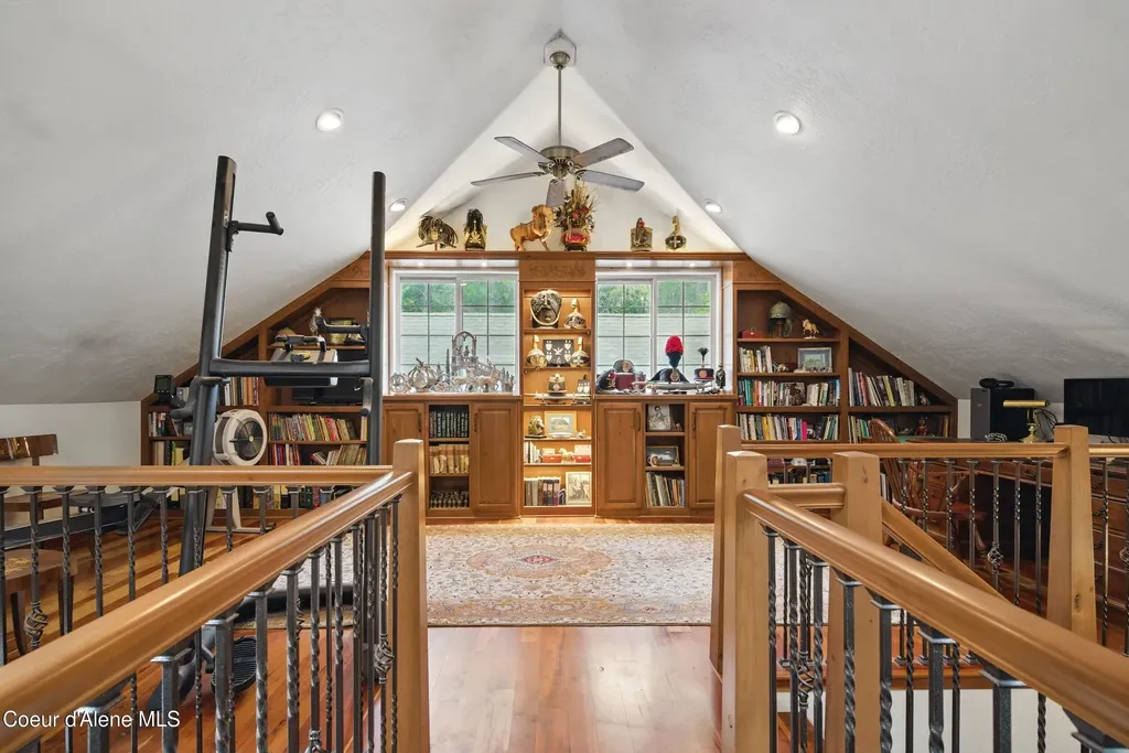 29913 N Red Fish Street Athol ID 83801