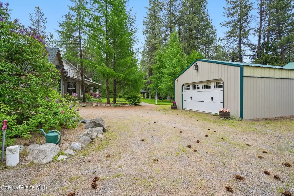 29913 N Red Fish Street Athol ID 83801