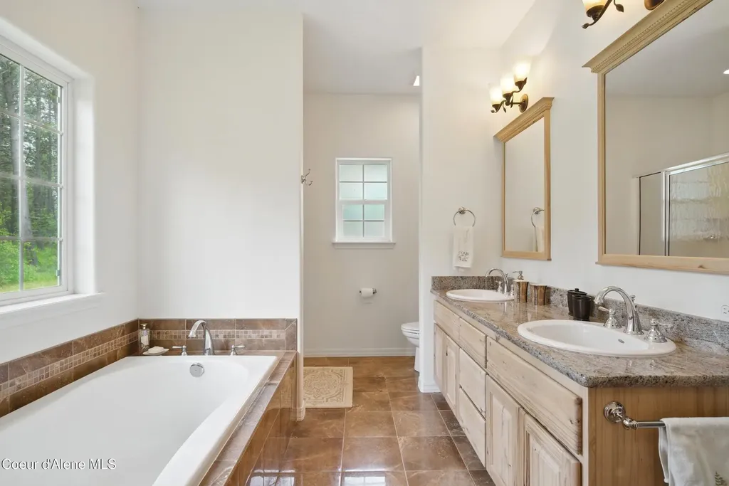 29913 N Red Fish Street Athol ID 83801