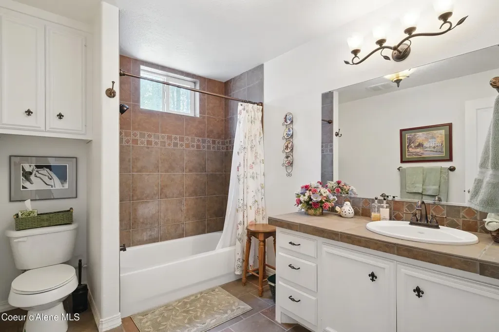 29913 N Red Fish Street Athol ID 83801