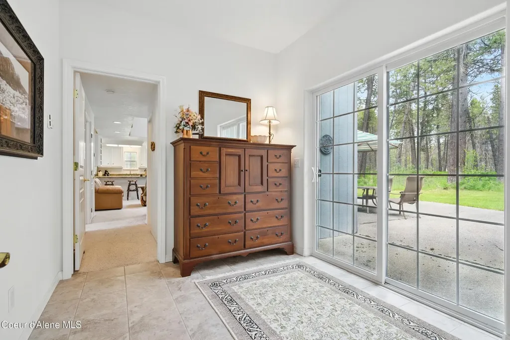 29913 N Red Fish Street Athol ID 83801