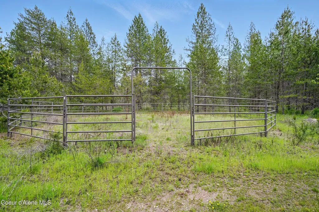 29913 N Red Fish Street Athol ID 83801