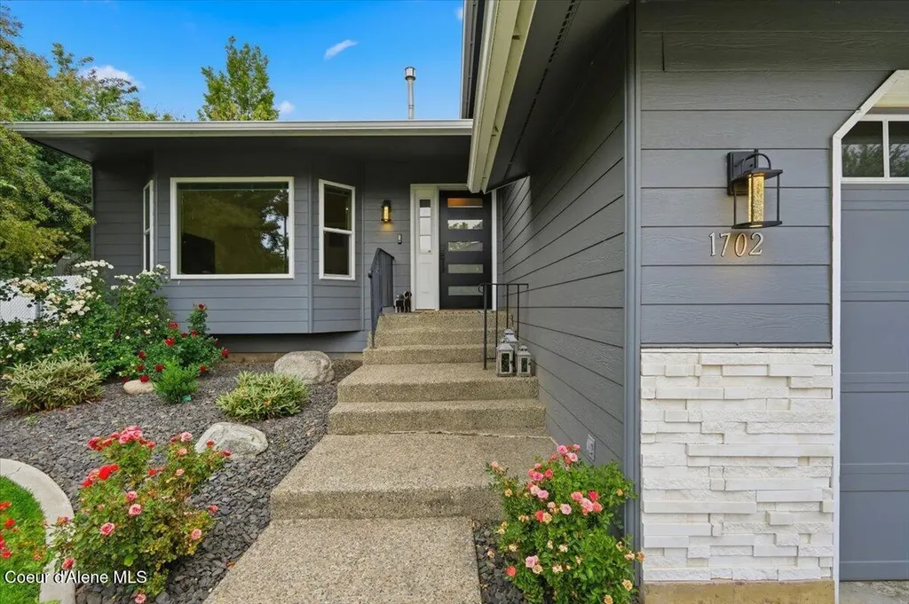 1702 N Autumn Crest Court Post Falls ID 83854