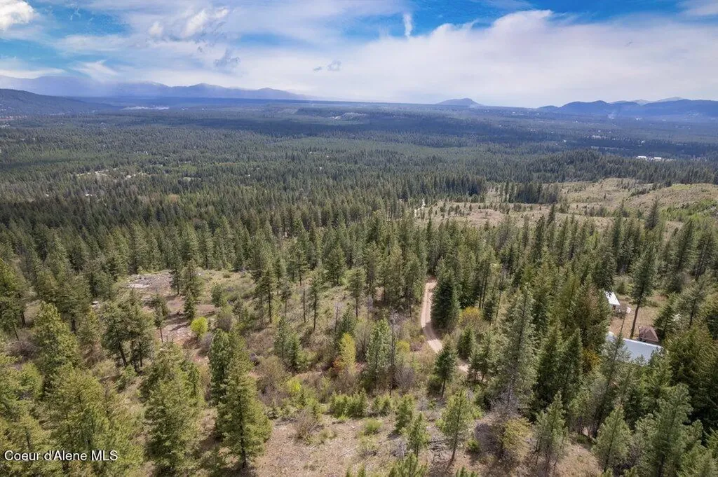 1131 Cabin Ridge Road Spirit Lake ID 83869