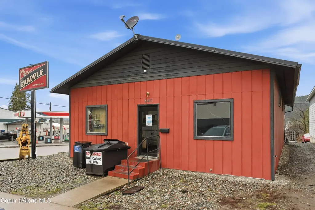940 Center Avenue St. Maries ID 83861