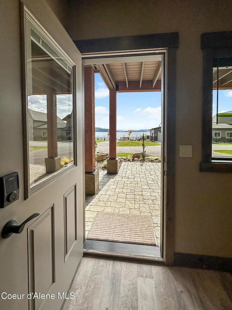 74 Palouse Drive Nordman ID 83848