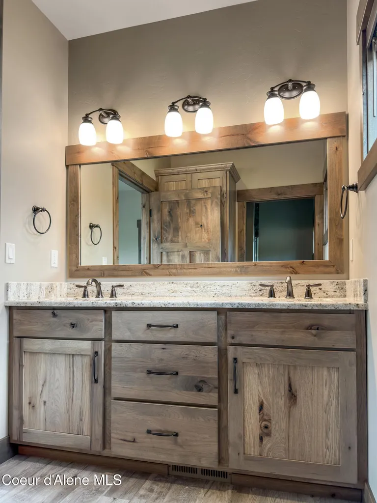 74 Palouse Drive Nordman ID 83848