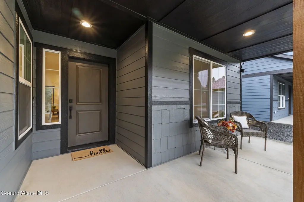 936 E Valley Street S Oldtown ID 83822