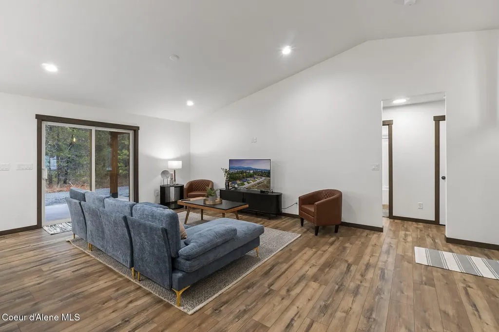 936 E Valley Street S Oldtown ID 83822