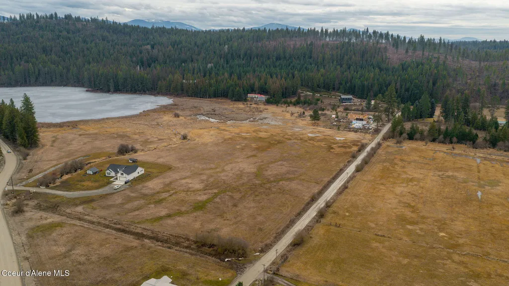 0 S Beaver Lake Road Athol ID 83801