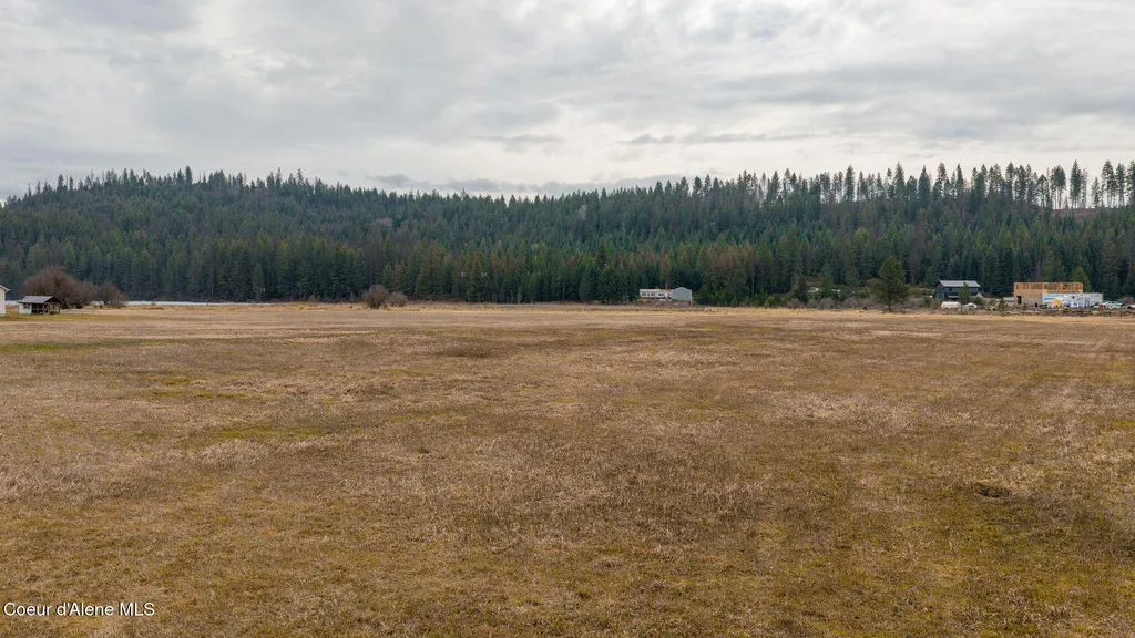 0 S Beaver Lake Road Athol ID 83801