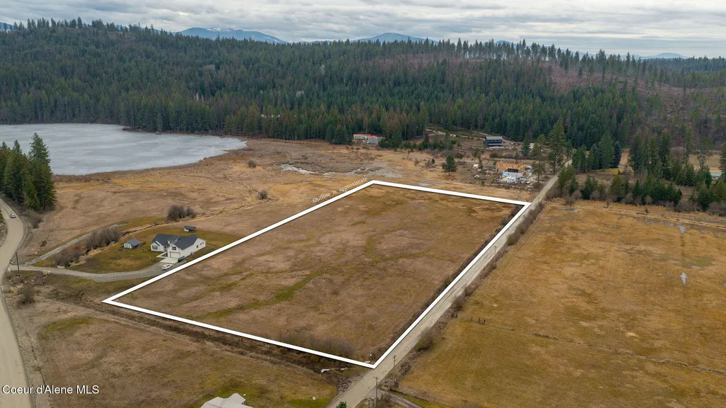 0 S Beaver Lake Road Athol ID 83801
