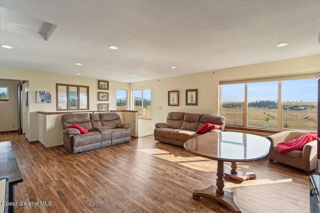 2238 E Blaine Street Athol ID 83801