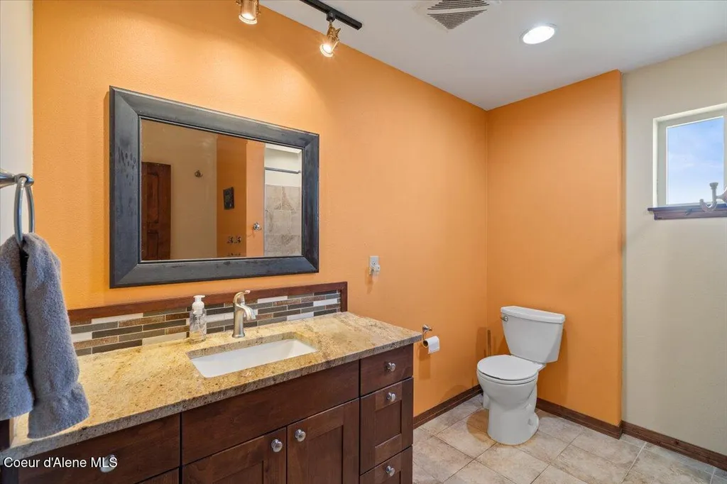 2238 E Blaine Street Athol ID 83801