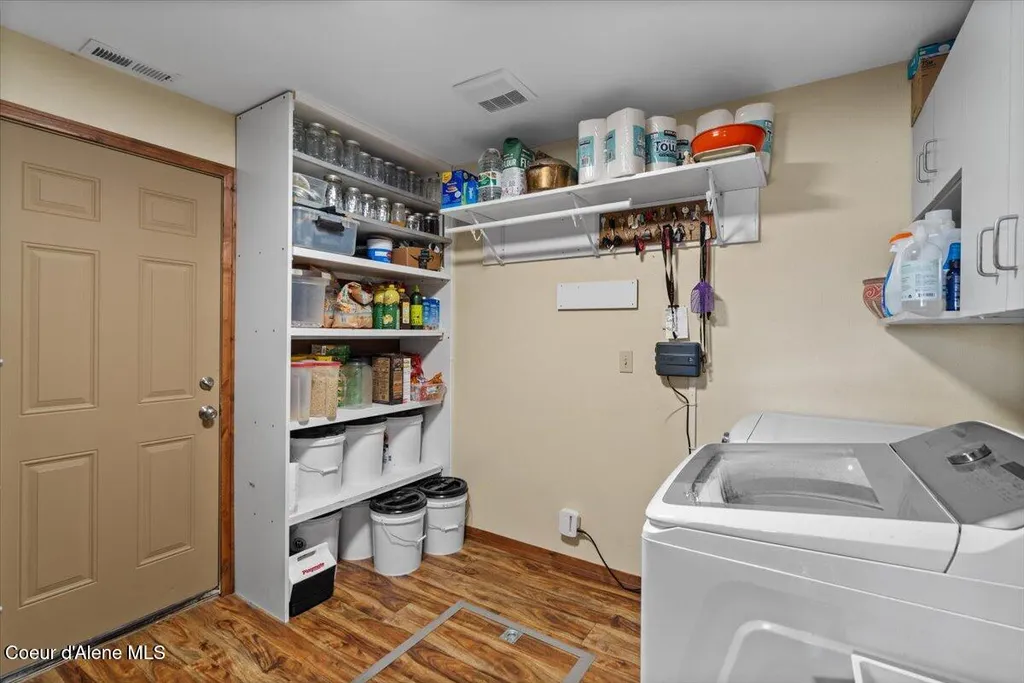 2238 E Blaine Street Athol ID 83801