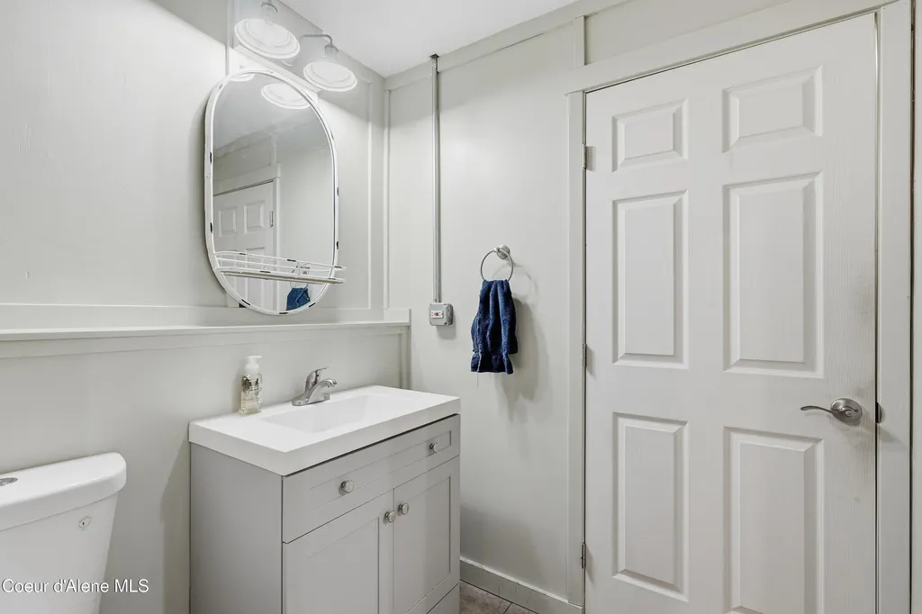 2238 E Blaine Street Athol ID 83801